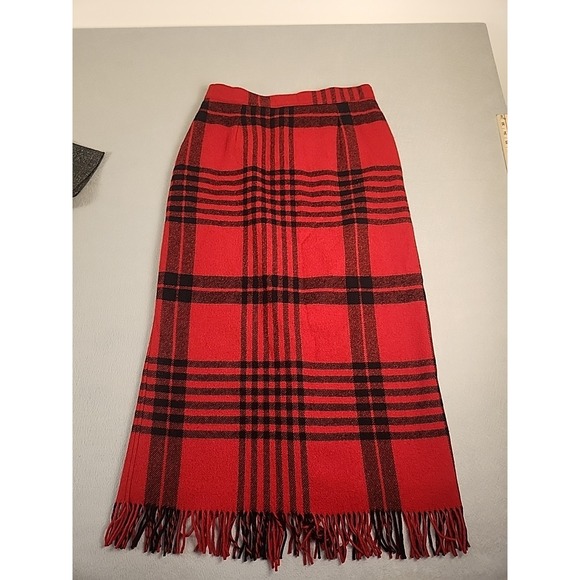 Woolrich Dresses & Skirts - Vtg 60s 70s Woolrich long red & black plaid wool skirt w fringe, size 14 Vintage
